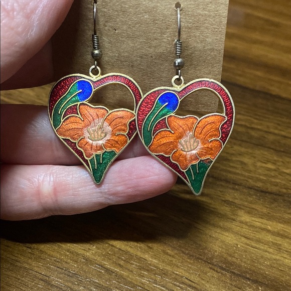 Jewelry - Vintage Cloisonné Floral Heart Earrings